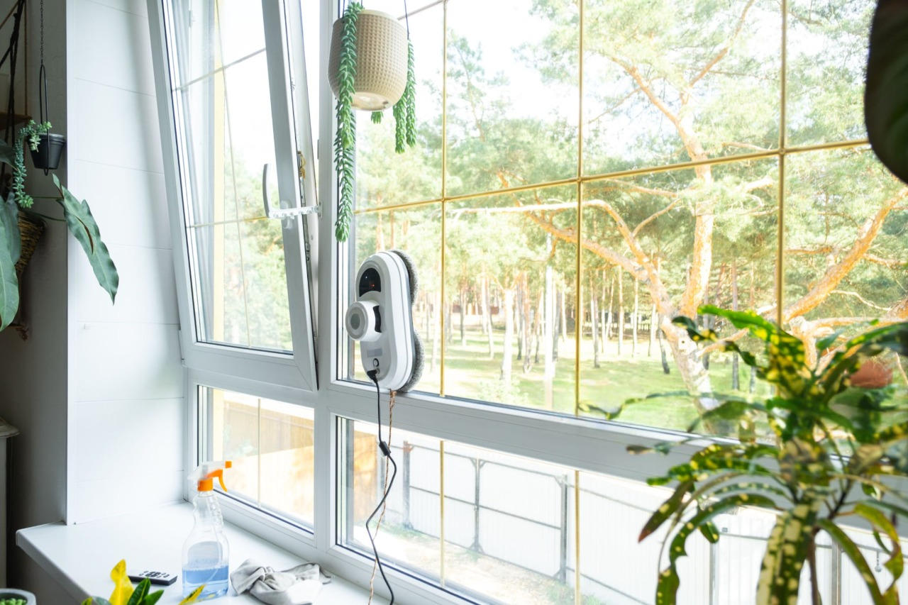Miljövänlig fönsterputsning, hur fönsterputsrobotar bidrar till en grönare vardag